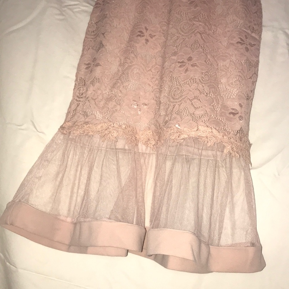 Dress - Picture 3 of 4